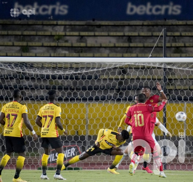 Cumbayá empareja 1-1 con un reservista Barcelona