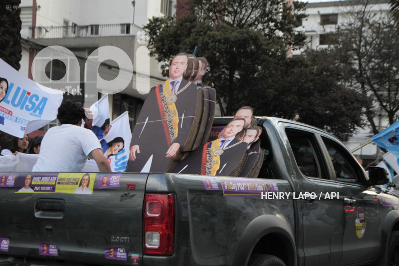 AMBIENTE EXTERNO DEBATE PRESIDENCIAL