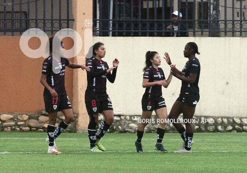 SUPERLIGA-CARNERAS UPS-DRAGONAS