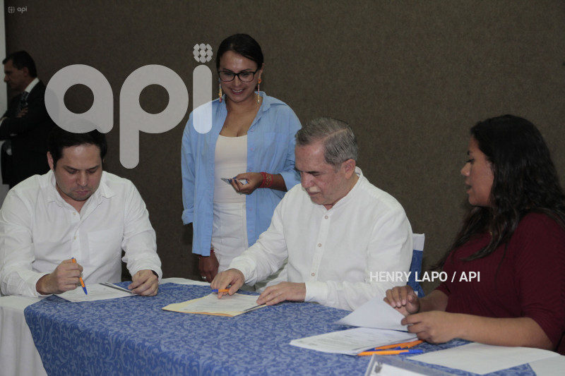 RC-ACEPTACION-CANDIDATURAS-CNE