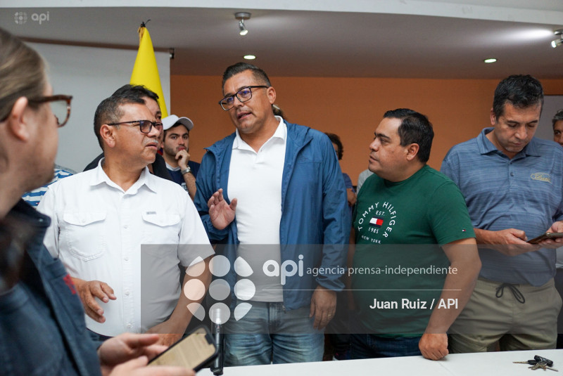 UIO-REUNION TRANSPORTISTAS