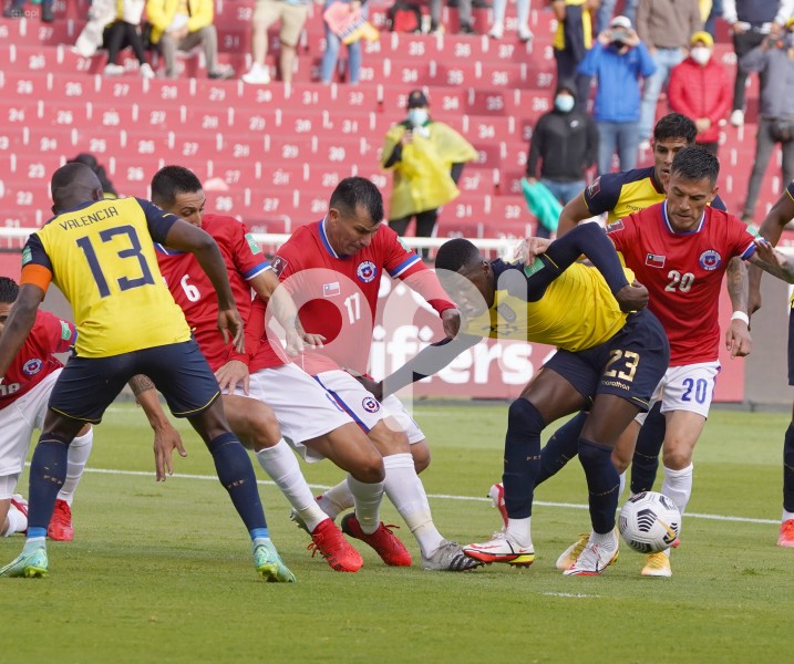 FBL-ELIMINATORIAS-ECUADOR-CHILE