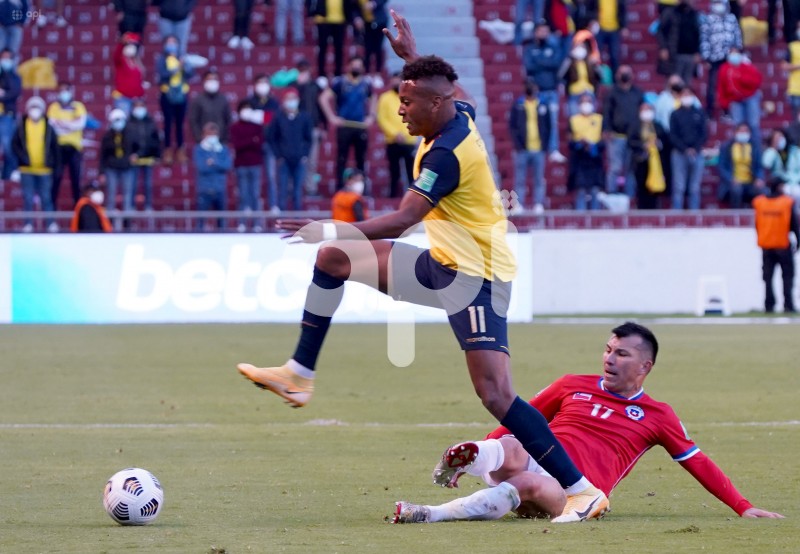 FBL-ELIMINATORIAS-ECUADOR-CHILE