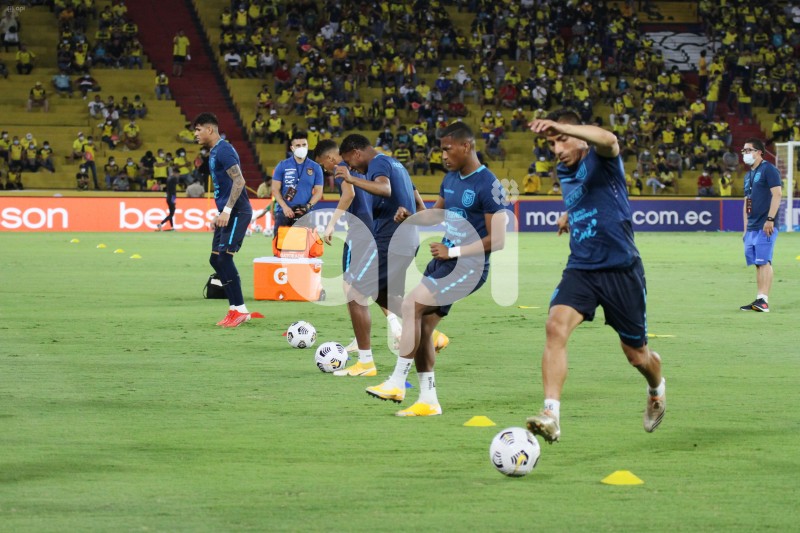 FBL-ELIMINATORIAS-ECUADOR-BOLIVIA