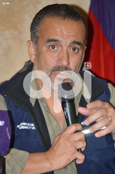 CUENCA-MINISTRO-DIEGO HERRERA