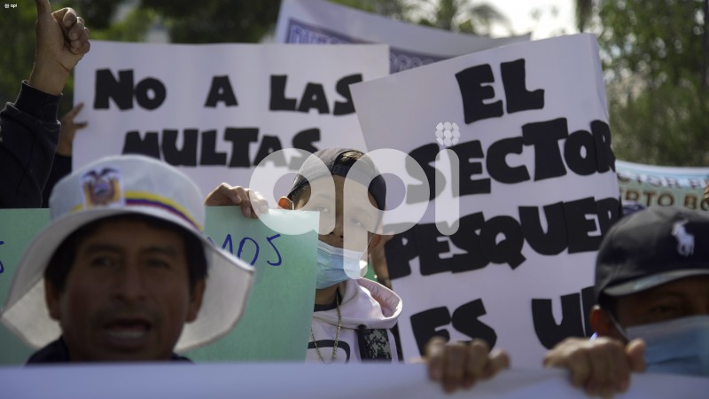 POL-UIO-REFORMA-PESCADORES-MARCHA