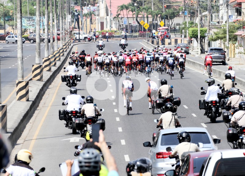 GYE-VUELTA-CICLISTICA