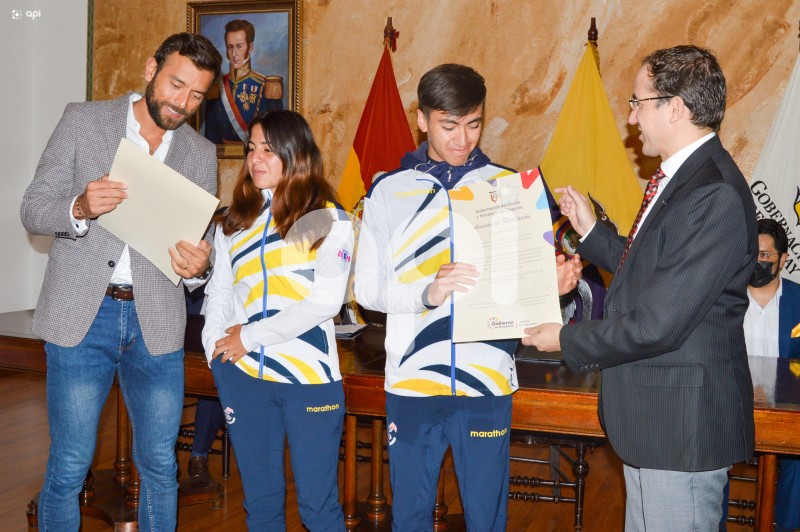 CUENCA-HOMENAJE-DEPORTISTAS