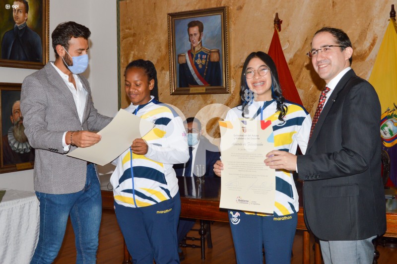 CUENCA-HOMENAJE-DEPORTISTAS