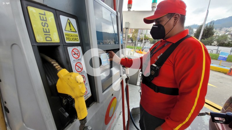GASOLINERA-PRECIO-COMBUSTIBLE