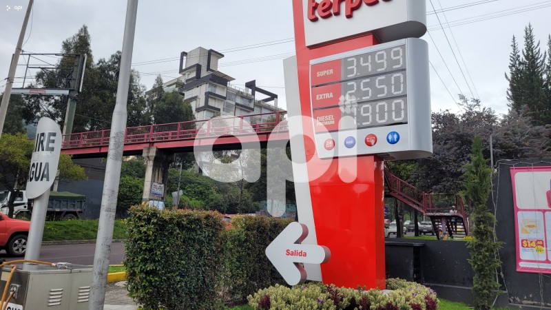 GASOLINERA-PRECIO-COMBUSTIBLE