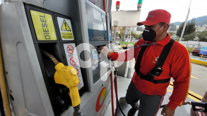 GASOLINERA-PRECIO-COMBUSTIBLE