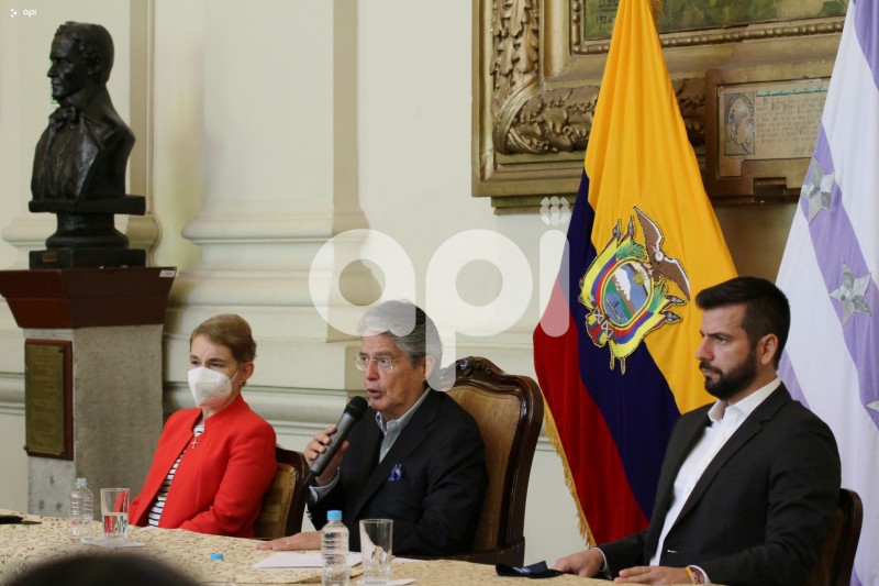 GYE-FIRMA-DECRETO-CARCELES