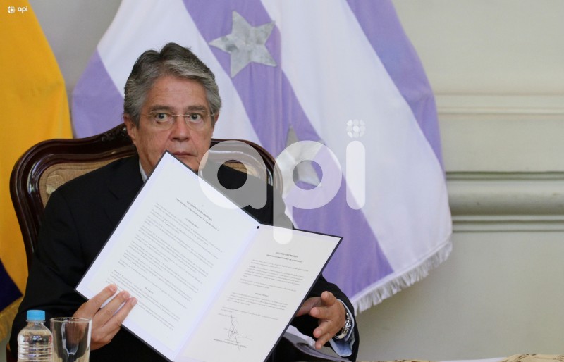 GYE-FIRMA-DECRETO-CARCELES