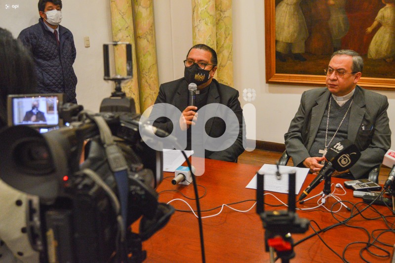 CUENCA-RUEDA-PRENSA-NINO-VIAJERO