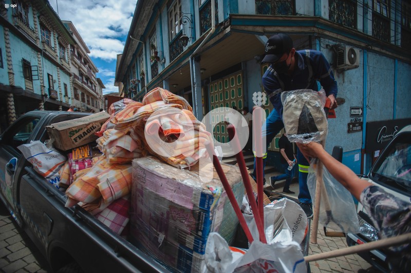 DIS-ZARUMA-DERRUMBES-POR-MINERIA