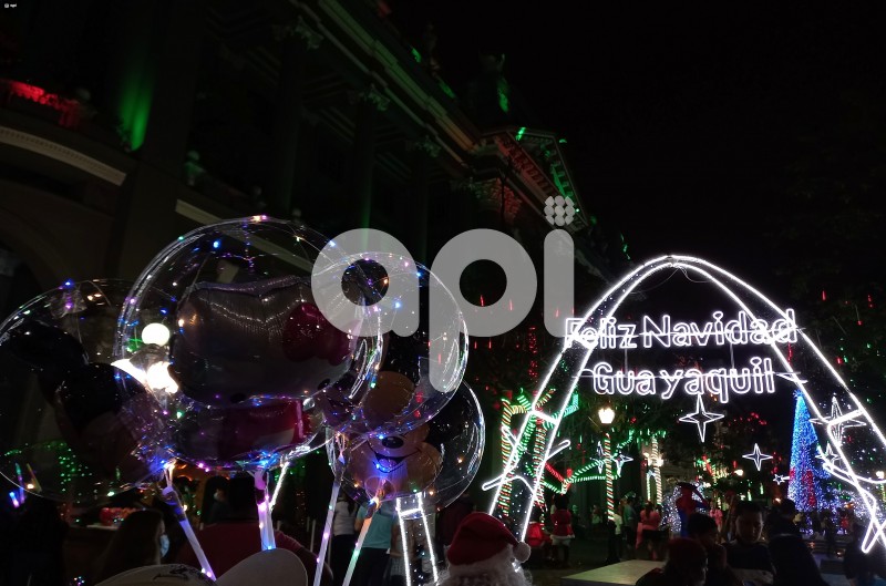 GYE-LUCES-NAVIDAD