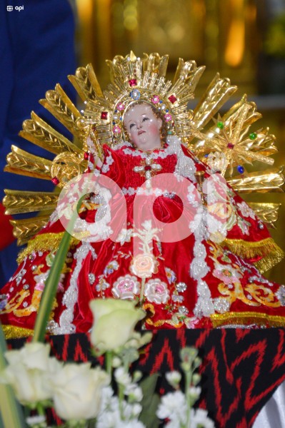 CUENCA-CAMBIO-PADRINOS-NINO-VIAJERO