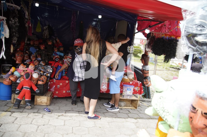 UIO-SOI-VENTA-MONIGOTES