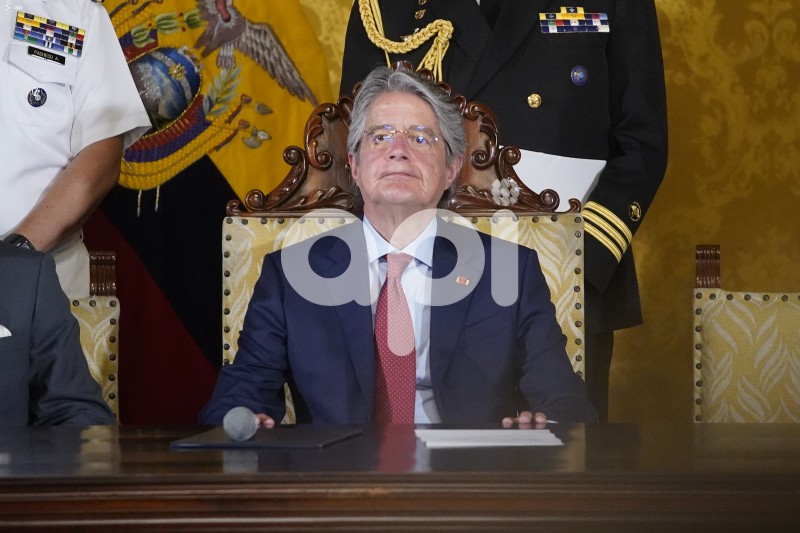 UIO-POL-MINISTRO-R.EXTERIORES-HOLGUIN