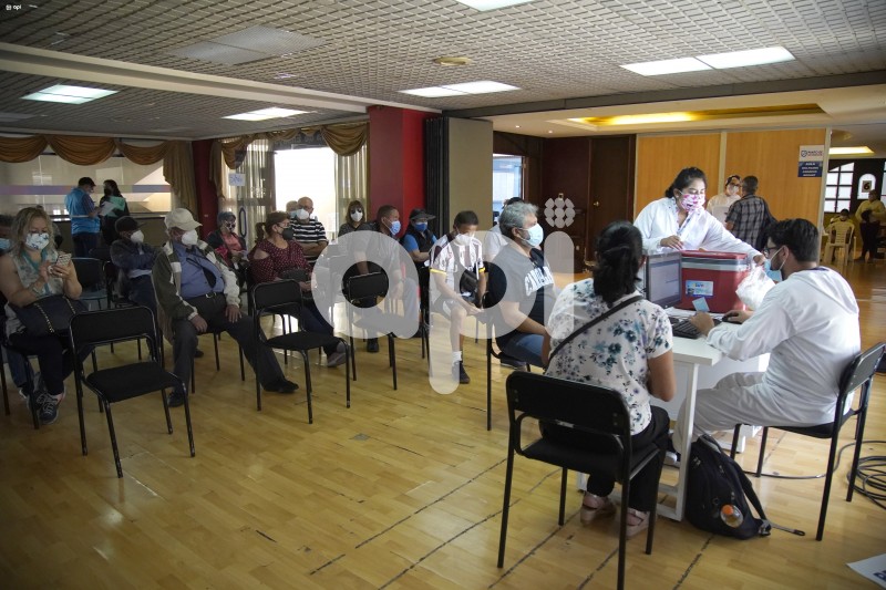 UIO-HTH-VACUNACIÓN-COVID