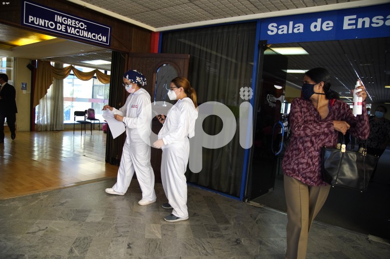 UIO-HTH-VACUNACIÓN-COVID