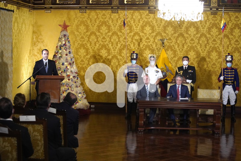 UIO-POL-MINISTRO-R.EXTERIORES-HOLGUIN