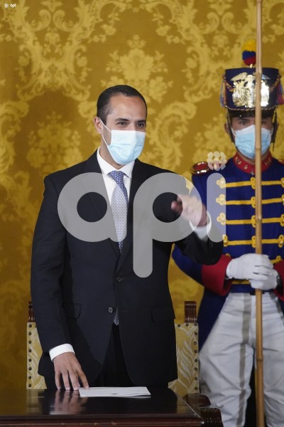 UIO-POL-MINISTRO-R.EXTERIORES-HOLGUIN