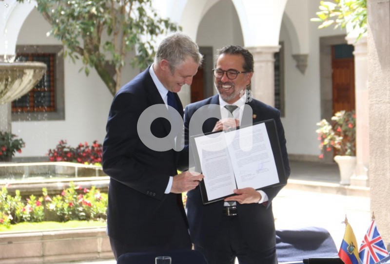 EVN-CONVENIO-AMBIENTE-REINO-UNIDO
