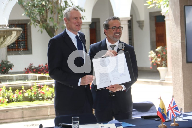 EVN-CONVENIO-AMBIENTE-REINO-UNIDO
