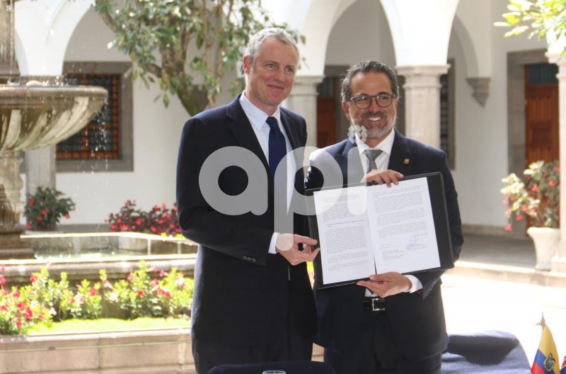EVN-CONVENIO-AMBIENTE-REINO-UNIDO
