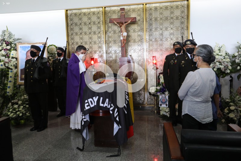 LASSO-VELORIO-POLICIA-LAAZ