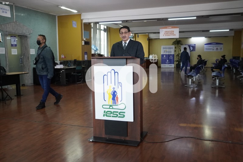 UIO-HTH-IESS-DIRECTOR-GARCIA-MEDICINAS-SOBREPRECIO