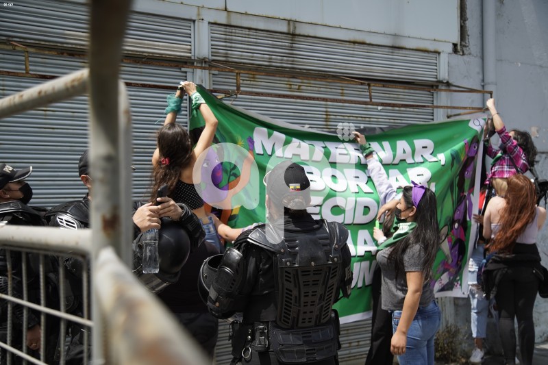 UIO-PLANTON-ABORTO-ASAMBLEA