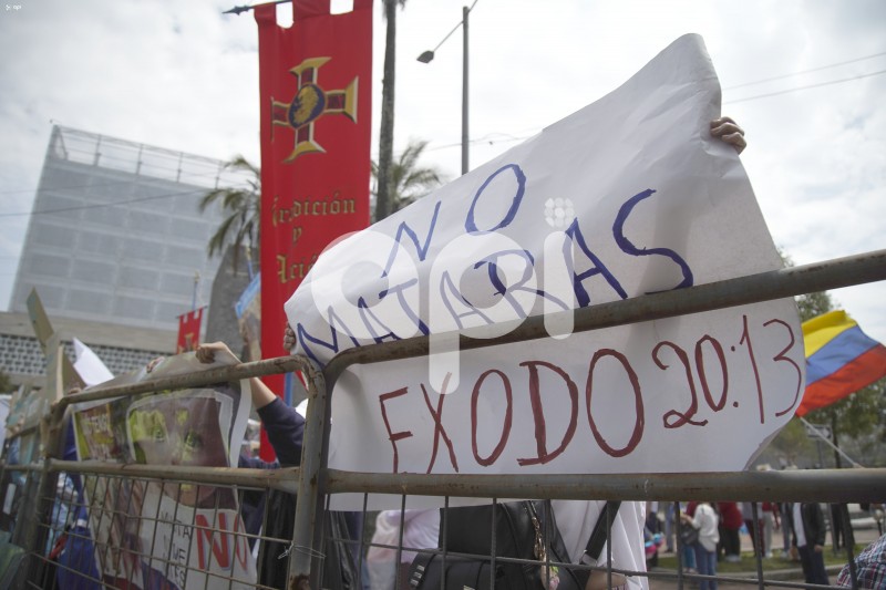 UIO-PLANTON-ABORTO-ASAMBLEA