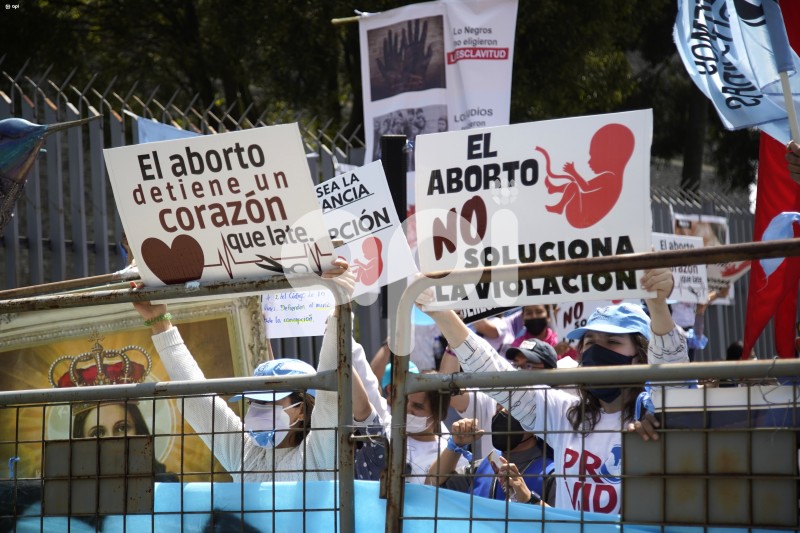 UIO-PLANTON-ABORTO-ASAMBLEA
