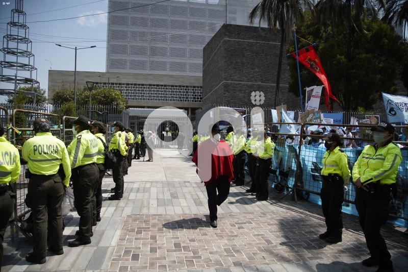 UIO-PLANTON-ABORTO-ASAMBLEA