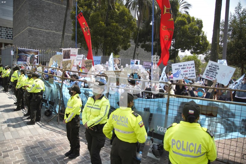 UIO-PLANTON-ABORTO-ASAMBLEA