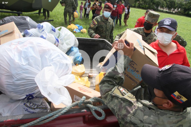 GYE-AYUDA-EJERCITO