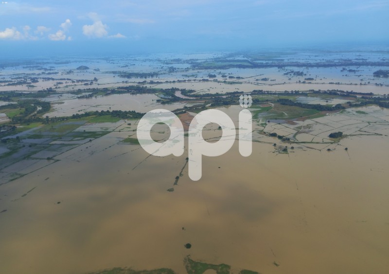 GYE-INUNDACIONES-SEMBRIOS