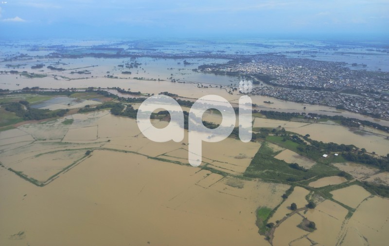 GYE-INUNDACIONES-SEMBRIOS
