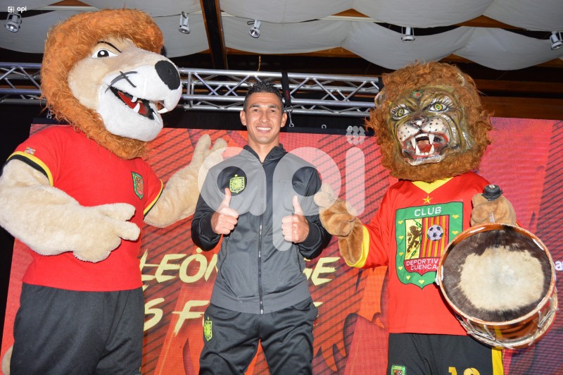 CUE-PRESENTACION-CAMISETA-CUENCA
