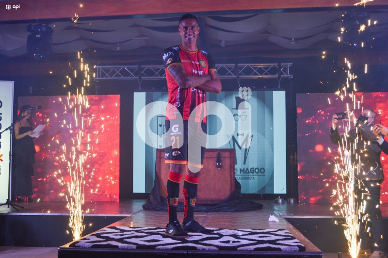 CUE-PRESENTACION-CAMISETA-CUENCA