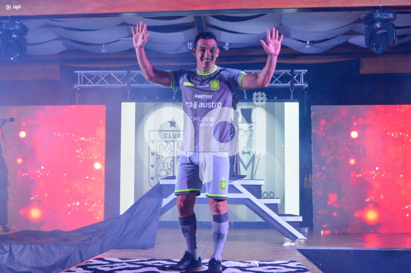 CUE-PRESENTACION-CAMISETA-CUENCA