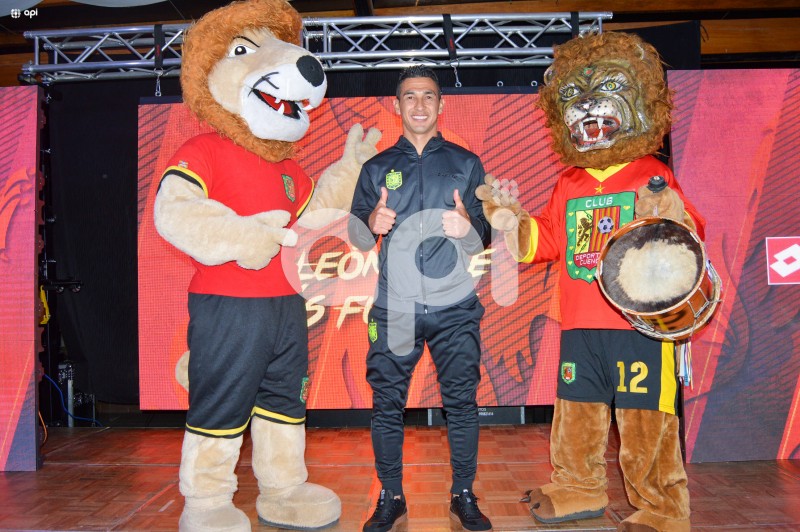 CUE-PRESENTACION-CAMISETA-CUENCA