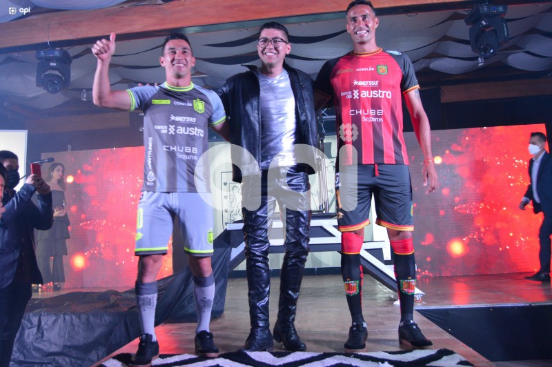 CUE-PRESENTACION-CAMISETA-CUENCA