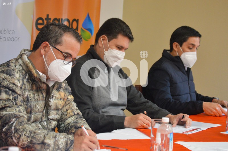 CUE-ENTREGA-ACUERDO-AMBIENTE