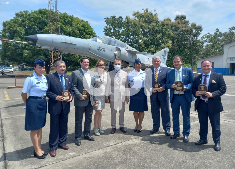 GYE-RECONOCIMIENTO-PERIODISTAS