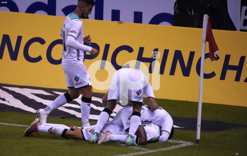 UIO-NOCHE-BLANCA-LDU