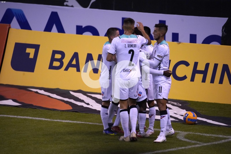 UIO-NOCHE-BLANCA-LDU